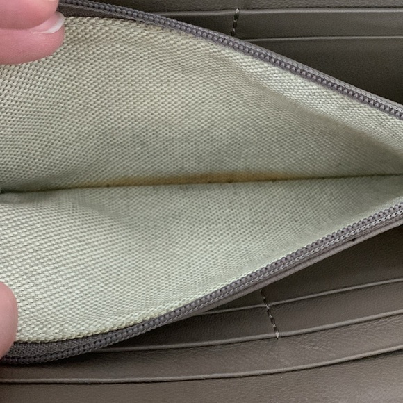 Jimmy Choo Star & Crystal Studded Greige Zip Around Leather Wallet Gray Beige - Picture 15 of 16